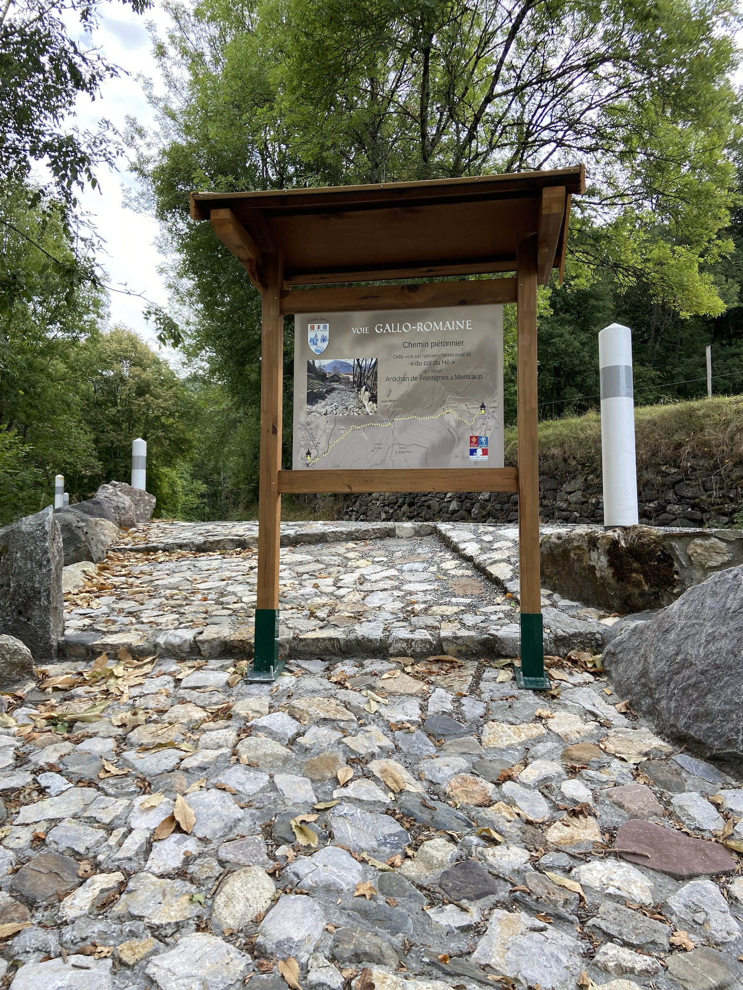 Panneau affichage sur site Antichan de Frontignes 